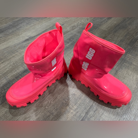 UGG Classic Brellah Mini Waterproof Slip On Rain Boot- Pink, Big Kid’s Size 6 - Picture 3 of 10